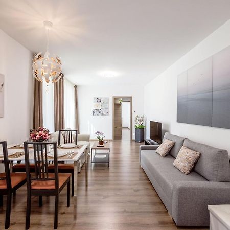 211 / 1 Bedroom / Modern Condo In City Center Будапеща Екстериор снимка
