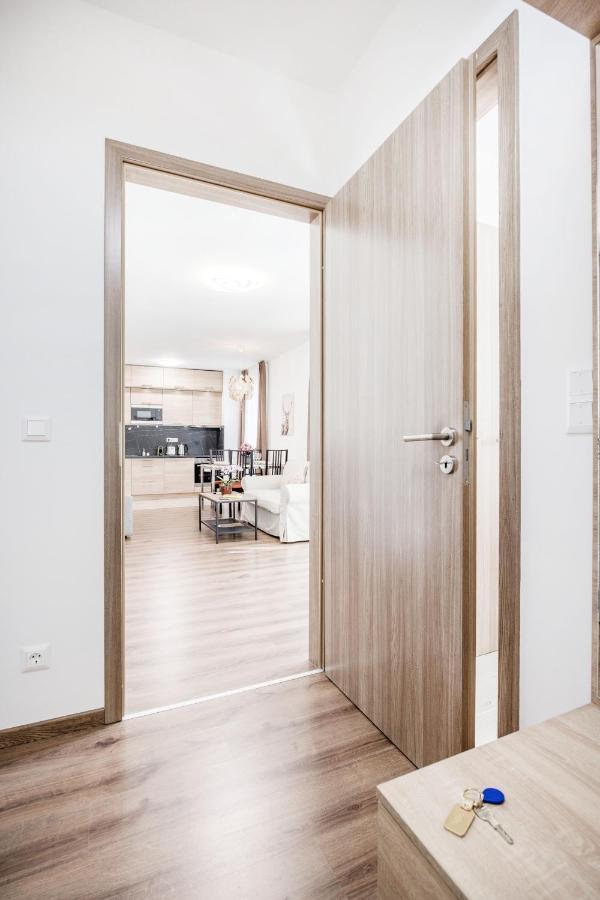 211 / 1 Bedroom / Modern Condo In City Center Будапеща Екстериор снимка