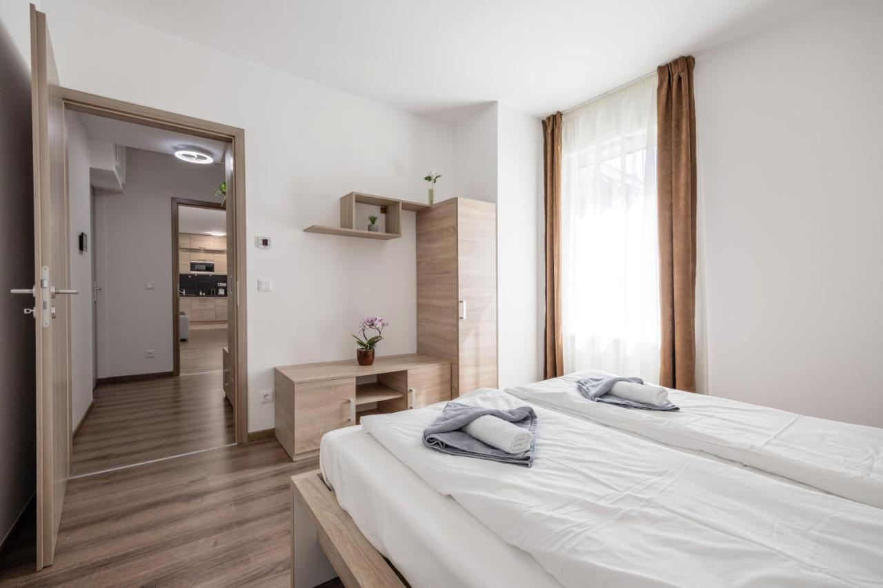 211 / 1 Bedroom / Modern Condo In City Center Будапеща Екстериор снимка