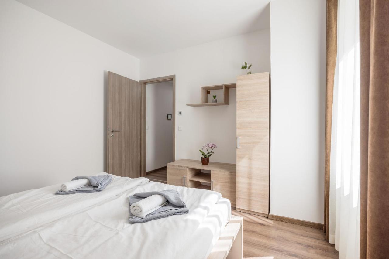 211 / 1 Bedroom / Modern Condo In City Center Будапеща Екстериор снимка
